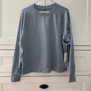 NWT Vuori Women's s Long Sleeve Halo Crew